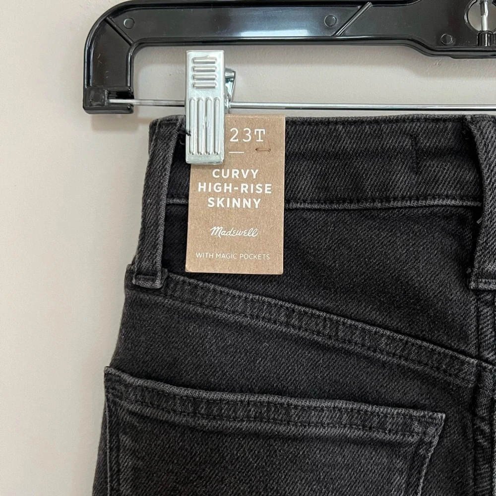 Madewell NWT Tall Curvy High-Rise Skinny Jeans in Starkey Black Wash, size 23T
